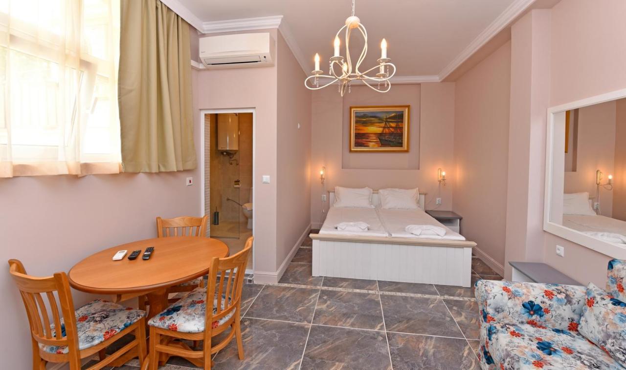 Sirena Palace Family Hotel Obzor Kültér fotó