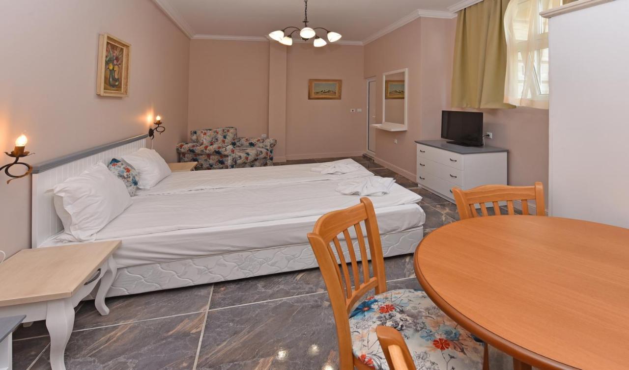 Sirena Palace Family Hotel Obzor Kültér fotó