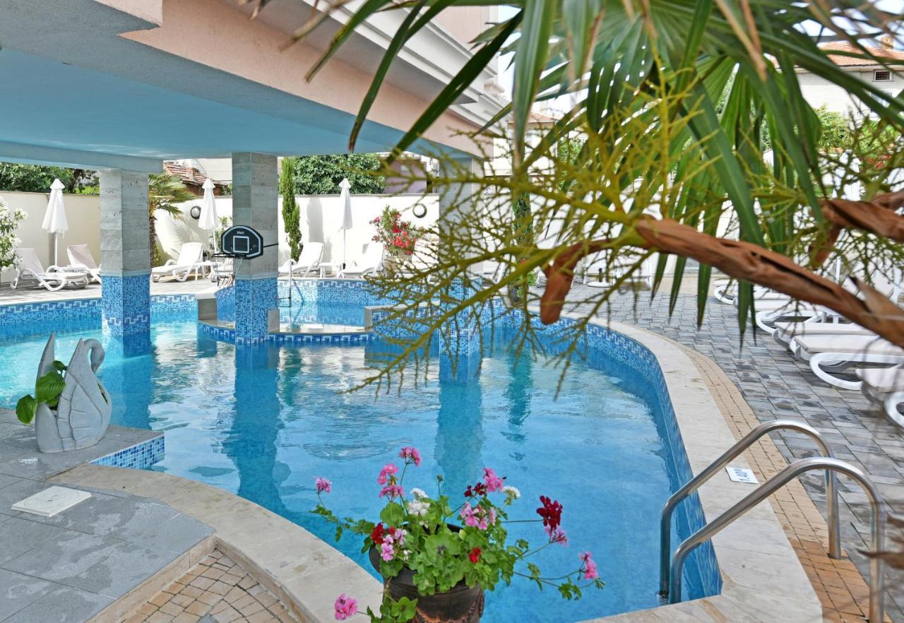 Sirena Palace Family Hotel Obzor Kültér fotó