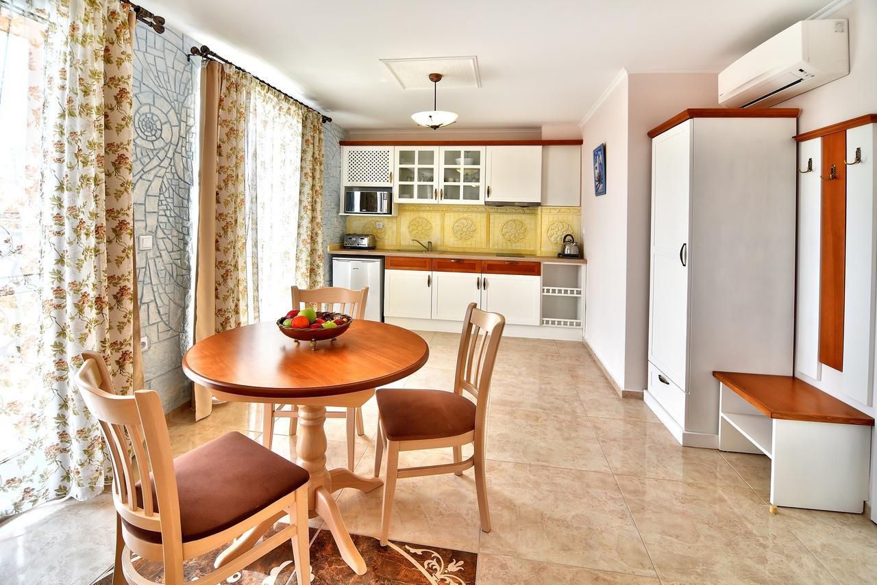 Sirena Palace Family Hotel Obzor Kültér fotó
